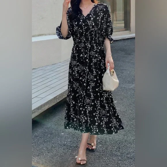 Dazy Elegant Black Floral Midi Dress With Ruffled Sleeves/Thick Lining
Size-M - Picture 10 of 10